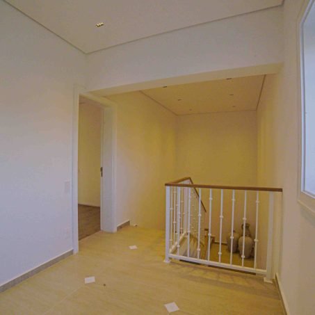 Hall superior com acesso às suítes